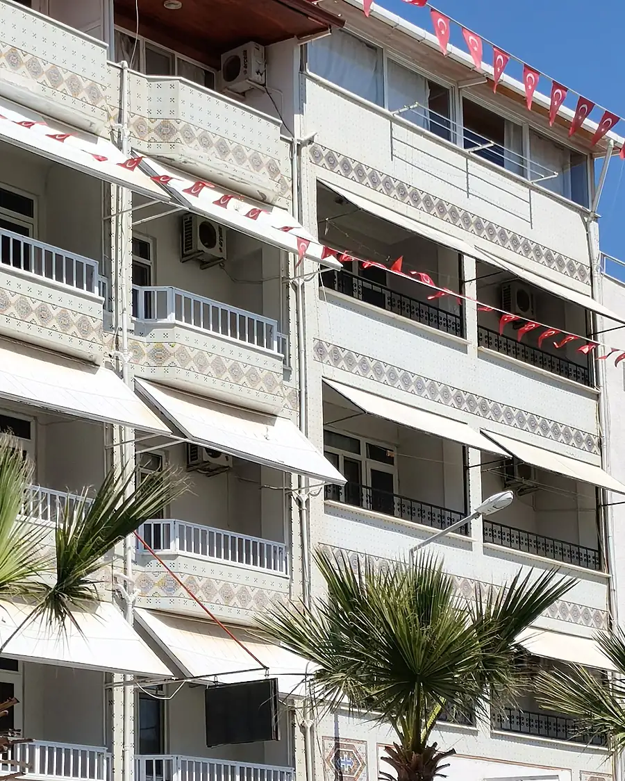 Avşa Berivan Motel binası